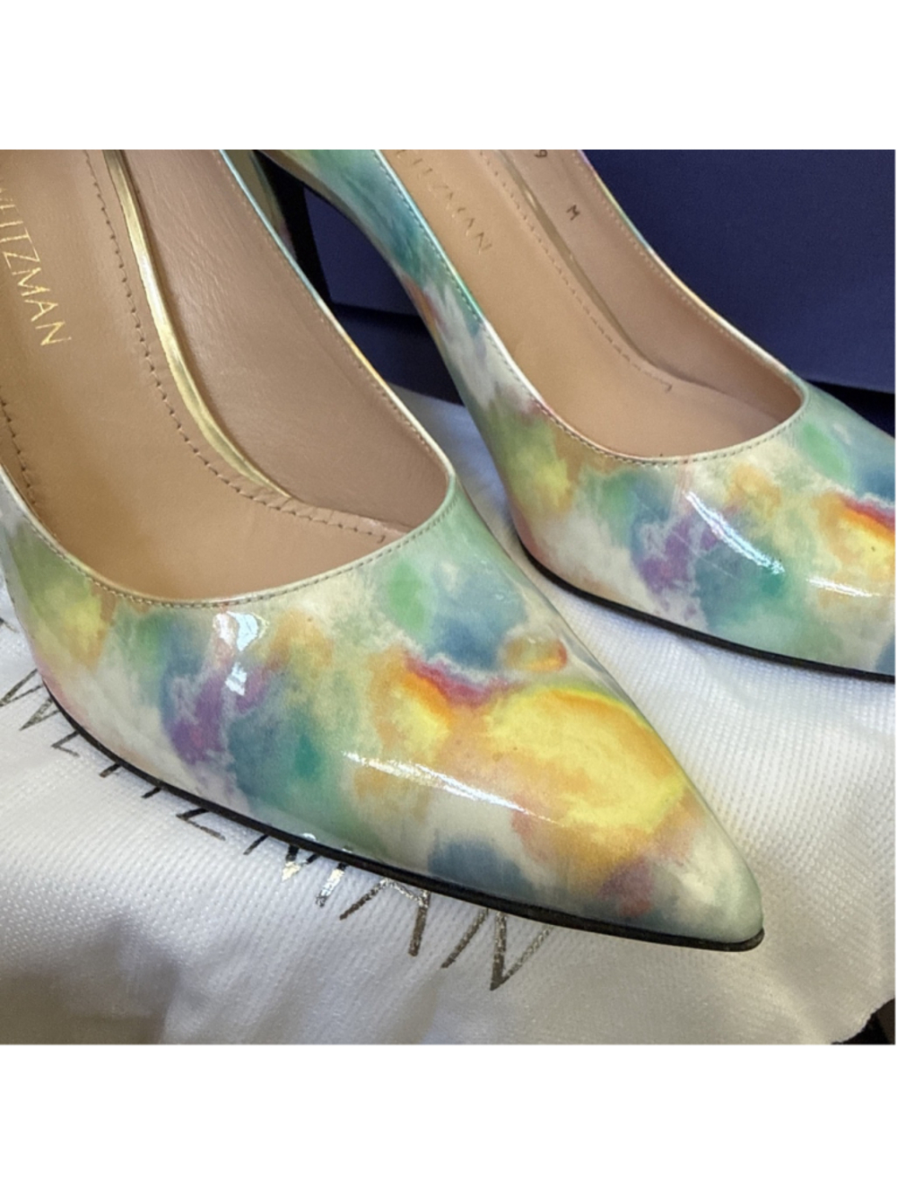 Stuart Weitzman HEIST Lake Sunflower Patent Leather Watercolor Pumps Size 9 Med - Picture 3 of 13